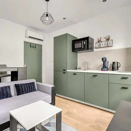 Cosy Sur Apartment *